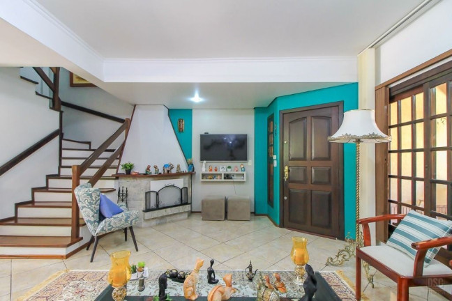 Imagem Casa com 3 Quartos à Venda, 198 m² em Cavalhada - Porto Alegre