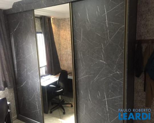 Imagem Sobrado com 3 Quartos à Venda, 240 m² em Jardim Utinga - Santo André Imagem Sobrado com 3 Quartos à Venda, 240 m² em Jardim Utinga - Santo André