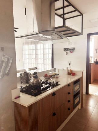 Imagem Sobrado com 3 Quartos para Alugar, 255 m² em Itacolomi - Balneário Piçarras