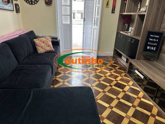 Imagem Casa com 4 Quartos à Venda, 200 m² em Tijuca - Rio De Janeiro Imagem Casa com 4 Quartos à Venda, 200 m² em Tijuca - Rio De Janeiro