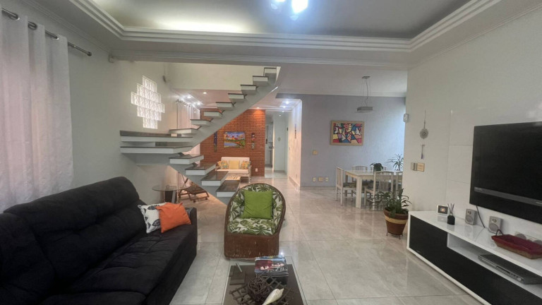 Imagem Sobrado com 3 Quartos à Venda, 260 m² em Boqueirão - Santos Imagem Sobrado com 3 Quartos à Venda, 260 m² em Boqueirão - Santos