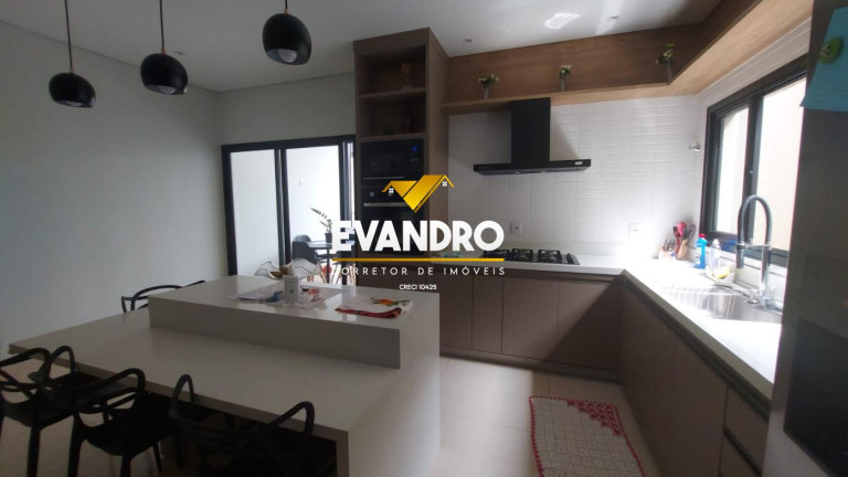 Imagem Casa com 3 Quartos à Venda, 461 m² em Ribeirão Do Lipa - Cuiabá