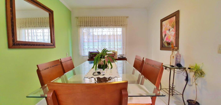 Imagem Casa com 3 Quartos à Venda, 250 m² em Anita Garibaldi - Joinville Imagem Casa com 3 Quartos à Venda, 250 m² em Anita Garibaldi - Joinville