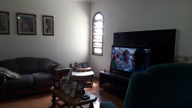 Imagem Casa com 3 Quartos à Venda, 385 m² em Madureira - Bauru Imagem Casa com 3 Quartos à Venda, 385 m² em Madureira - Bauru