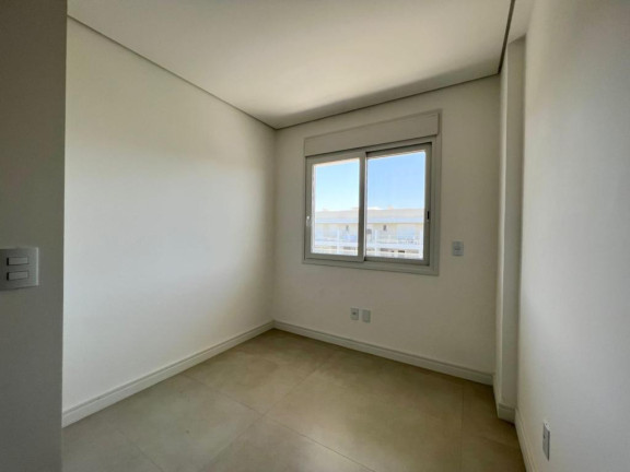 Imagem Casa com 4 Quartos à Venda, em -- - Capao Da Canoa Imagem Casa com 4 Quartos à Venda, em -- - Capao Da Canoa