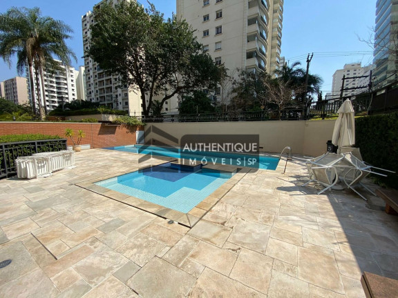 Apartamento com 3 Quartos à Venda, 197 m² em Moema - São Paulo