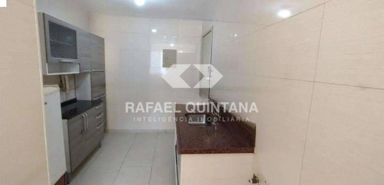 Apartamento com 2 Quartos para Alugar, 64 m² em Centro - Florianópolis