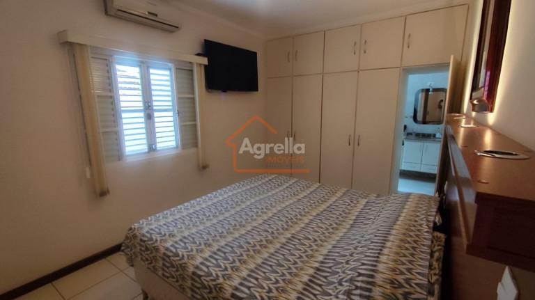 Imagem Casa com 3 Quartos à Venda, 200 m² em Jardim Longatto - Mogi Mirim Imagem Casa com 3 Quartos à Venda, 200 m² em Jardim Longatto - Mogi Mirim