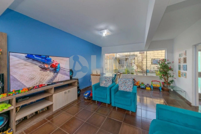 Imagem Casa com 4 Quartos à Venda, 299 m² em Santana - Porto Alegre
