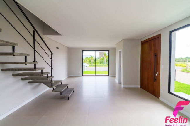Imagem Casa com 3 Quartos à Venda, 140 m² em Ribeirão Da Ilha - Florianópolis Imagem Casa com 3 Quartos à Venda, 140 m² em Ribeirão Da Ilha - Florianópolis