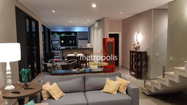Sobrado com 4 Quartos à Venda, 230 m² em Condomínio Recanto Da Lagoinha - Ubatuba