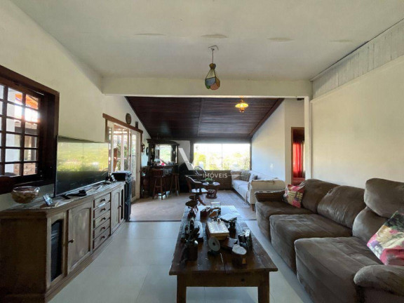 Imagem Casa com 3 Quartos à Venda, 250 m² em Granja Guarani - Teresópolis