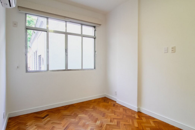 Imagem Imóvel com 2 Quartos à Venda, 75 m² em Botafogo - Rio De Janeiro Imagem Imóvel com 2 Quartos à Venda, 75 m² em Botafogo - Rio De Janeiro