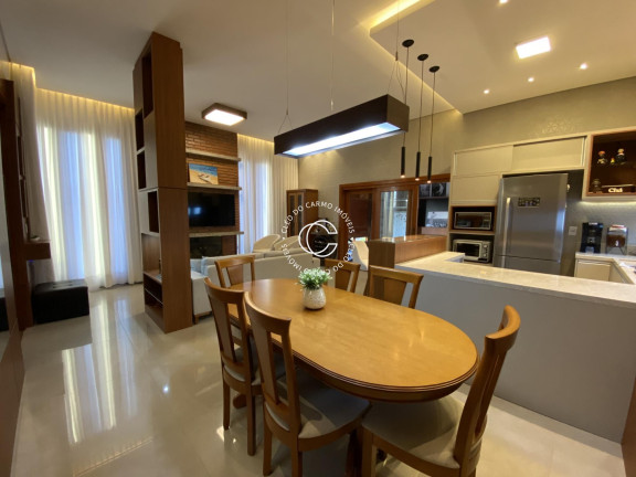 Imagem Casa com 3 Quartos à Venda, 177 m² em Camobi - Santa Maria Imagem Casa com 3 Quartos à Venda, 177 m² em Camobi - Santa Maria