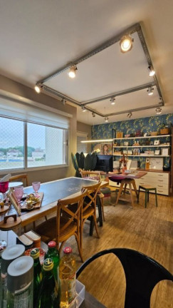 Apartamento com 2 Quartos à Venda, 70 m² em Vila Ipiranga - Porto Alegre