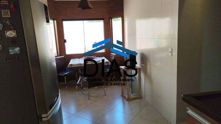 Imagem Casa com 3 Quartos à Venda, 241 m² em Jardim Gardênias - Araraquara Imagem Casa com 3 Quartos à Venda, 241 m² em Jardim Gardênias - Araraquara
