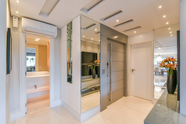 Imagem Apartamento com 3 Quartos à Venda, 244 m² em Vila Nova Conceição - São Paulo Imagem Apartamento com 3 Quartos à Venda, 244 m² em Vila Nova Conceição - São Paulo