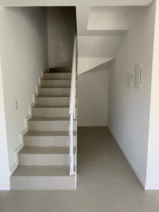 Imagem Casa com 4 Quartos à Venda, 125 m² em Ambrósio - Garopaba Imagem Casa com 4 Quartos à Venda, 125 m² em Ambrósio - Garopaba
