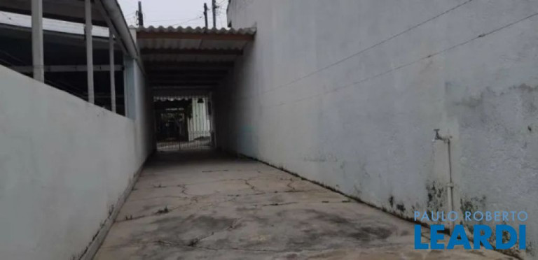 Imagem Casa com 1 Quarto à Venda, 147 m² em Santa Maria - Santo André