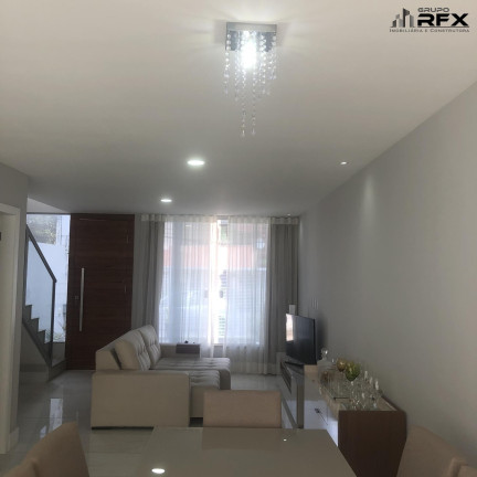 Imagem Casa com 3 Quartos à Venda, 134 m² em Piratininga - Niterói