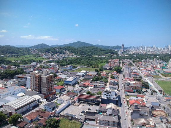Imagem Apartamento com 2 Quartos à Venda, 72 m² em Centro - Camboriú