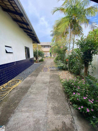Imagem Casa com 4 Quartos à Venda, 170 m² em Armação - Penha Imagem Casa com 4 Quartos à Venda, 170 m² em Armação - Penha