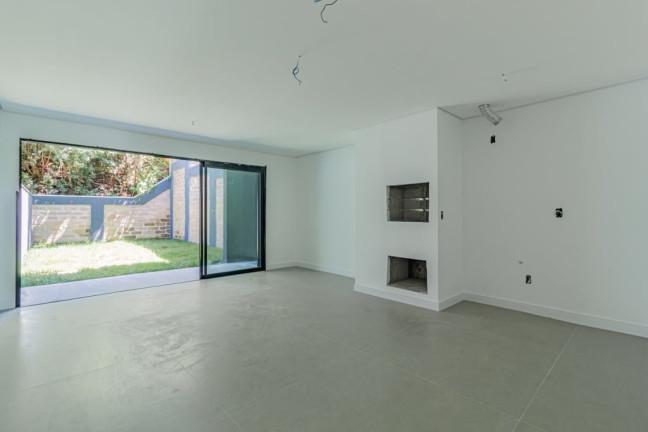 Imagem Casa com 3 Quartos à Venda, 210 m² em Chácara Das Pedras - Porto Alegre Imagem Casa com 3 Quartos à Venda, 210 m² em Chácara Das Pedras - Porto Alegre
