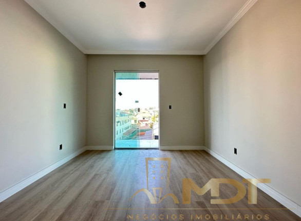 Imagem Imóvel com 5 Quartos à Venda, 167 m² em Heliópolis - Belo Horizonte