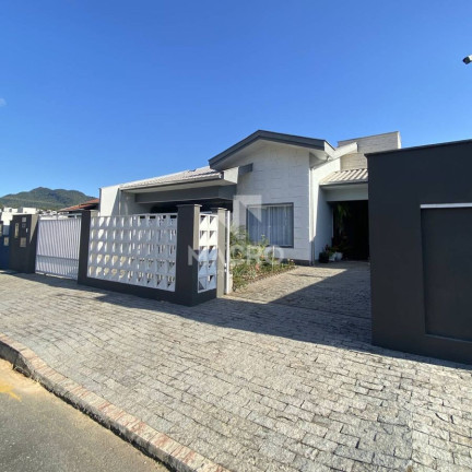 Casa com 3 Quartos à Venda, 198 m² em Três Rios Do Norte - Jaraguá Do Sul