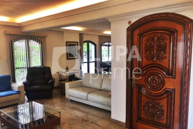 Apartamento com 3 Quartos à Venda, 213 m² em água Fria - São Paulo