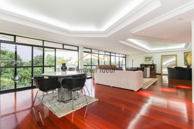 Imagem Casa com 6 Quartos à Venda, 684 m² em Santo Inácio - Curitiba Imagem Casa com 6 Quartos à Venda, 684 m² em Santo Inácio - Curitiba