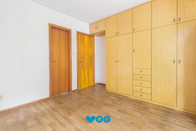 Imagem Imóvel com 3 Quartos à Venda, 225 m² em Petrópolis - Porto Alegre Imagem Imóvel com 3 Quartos à Venda, 225 m² em Petrópolis - Porto Alegre
