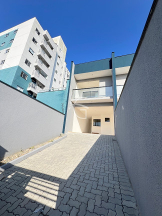 Casa com 3 Quartos à Venda,  em Floresta - Joinville