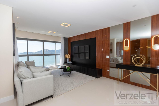 Imagem Apartamento com 4 Quartos à Venda, 182 m² em Centro - Balneário Camboriú Imagem Apartamento com 4 Quartos à Venda, 182 m² em Centro - Balneário Camboriú