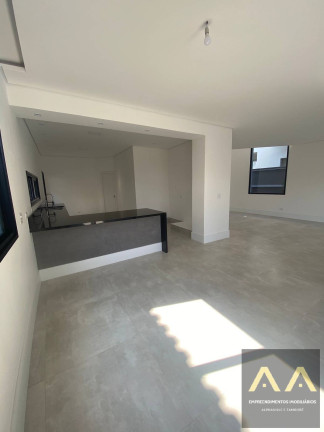 Imagem Casa com 4 Quartos à Venda, 331 m² em Alphaville - Santana De Parnaíba Imagem Casa com 4 Quartos à Venda, 331 m² em Alphaville - Santana De Parnaíba