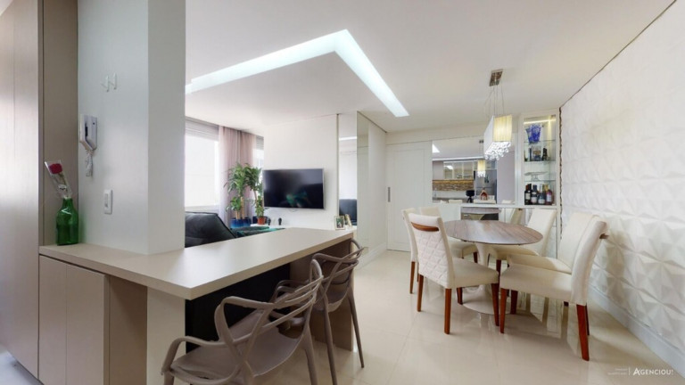 Imagem Imóvel com 3 Quartos à Venda, 72 m² em Medianeira - Porto Alegre