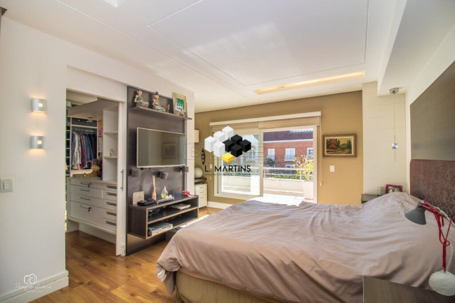 Imagem Casa com 6 Quartos à Venda, 570 m² em Três Figueiras - Porto Alegre Imagem Casa com 6 Quartos à Venda, 570 m² em Três Figueiras - Porto Alegre