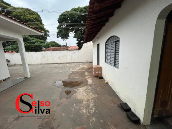 Imagem Casa com 3 Quartos à Venda, 360 m² em Maringá
