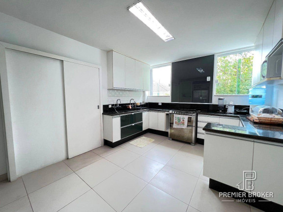Imagem Casa com 5 Quartos à Venda, 632 m² em Quebra Frascos - Teresópolis Imagem Casa com 5 Quartos à Venda, 632 m² em Quebra Frascos - Teresópolis