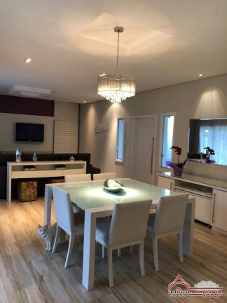 Casa com 5 Quartos à Venda, 237 m² em Jardim América - Jacareí