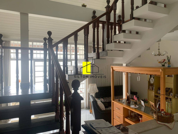 Imagem Sobrado com 3 Quartos à Venda, 190 m² em Jardim Maria Augusta - Taubaté Imagem Sobrado com 3 Quartos à Venda, 190 m² em Jardim Maria Augusta - Taubaté