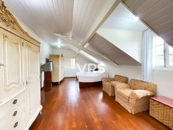 Imagem Casa com 4 Quartos à Venda, 94 m² em Cascata Guarani - Teresópolis