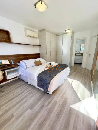 Imagem Apartamento com 4 Quartos à Venda, 151 m² em Centro - Florianópolis Imagem Apartamento com 4 Quartos à Venda, 151 m² em Centro - Florianópolis