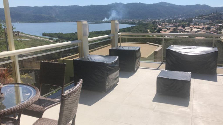 Imagem Casa com 6 Quartos à Venda, 450 m² em Camboinhas - Niterói Imagem Casa com 6 Quartos à Venda, 450 m² em Camboinhas - Niterói