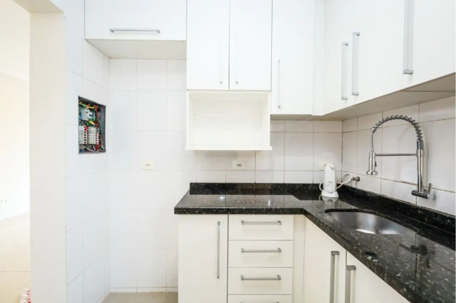 Imagem Sobrado com 3 Quartos à Venda, 92 m² em Santa Cândida - Curitiba