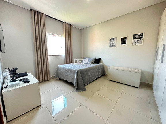 Imagem Casa com 4 Quartos à Venda, 261 m² em Setor Habitacional Arniqueira (águas Claras) - Brasília Imagem Casa com 4 Quartos à Venda, 261 m² em Setor Habitacional Arniqueira (águas Claras) - Brasília