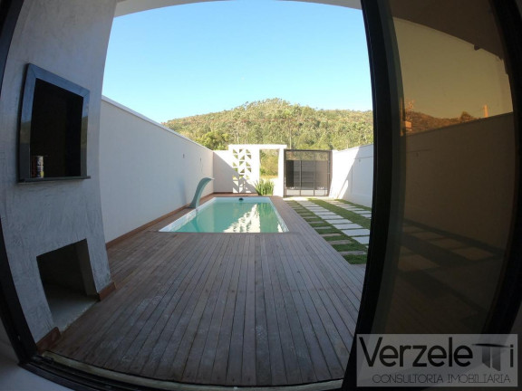 Imagem Casa com 3 Quartos à Venda, 165 m² em São Francisco De Assis - Camboriú Imagem Casa com 3 Quartos à Venda, 165 m² em São Francisco De Assis - Camboriú