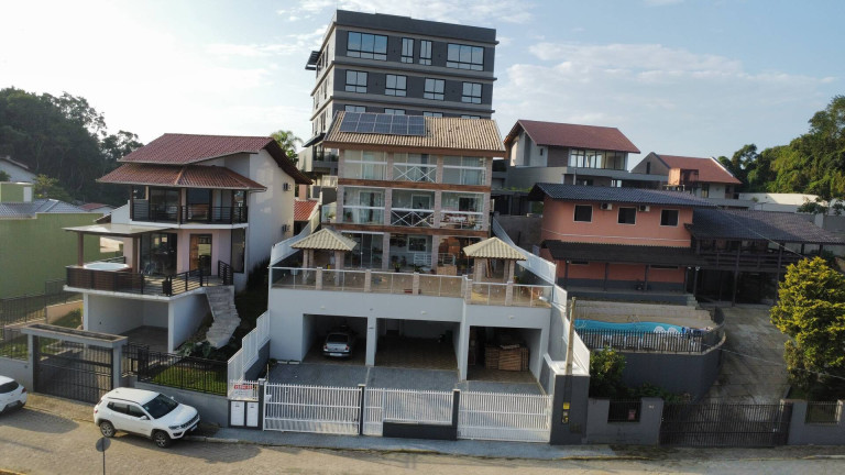 Imagem Casa com 4 Quartos à Venda, em Itajuba - Barra Velha Imagem Casa com 4 Quartos à Venda, em Itajuba - Barra Velha
