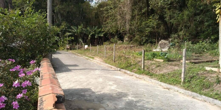 Terreno à Venda, 1 m² em Vargem Pequena - Florianópolis