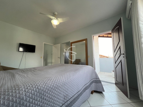 Imagem Sobrado com 3 Quartos à Venda, 230 m² em Boa Vista - Joinville